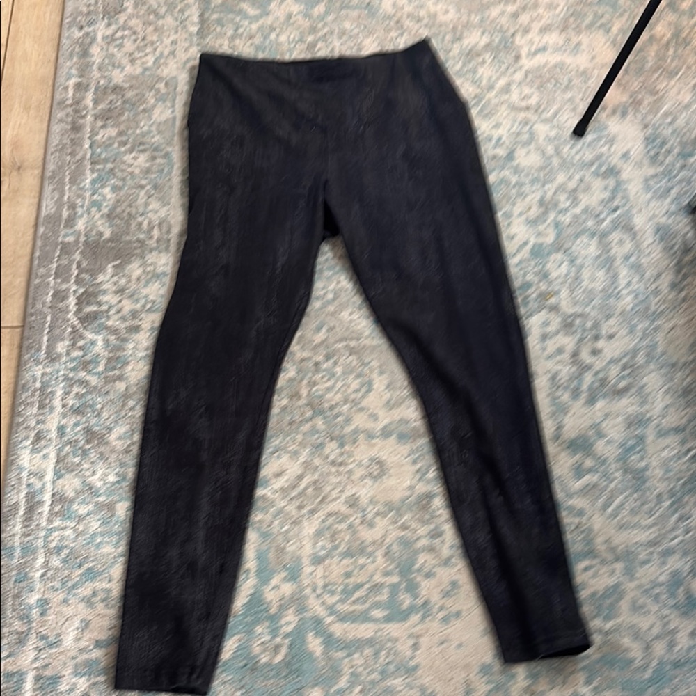 Black Textured Leggings